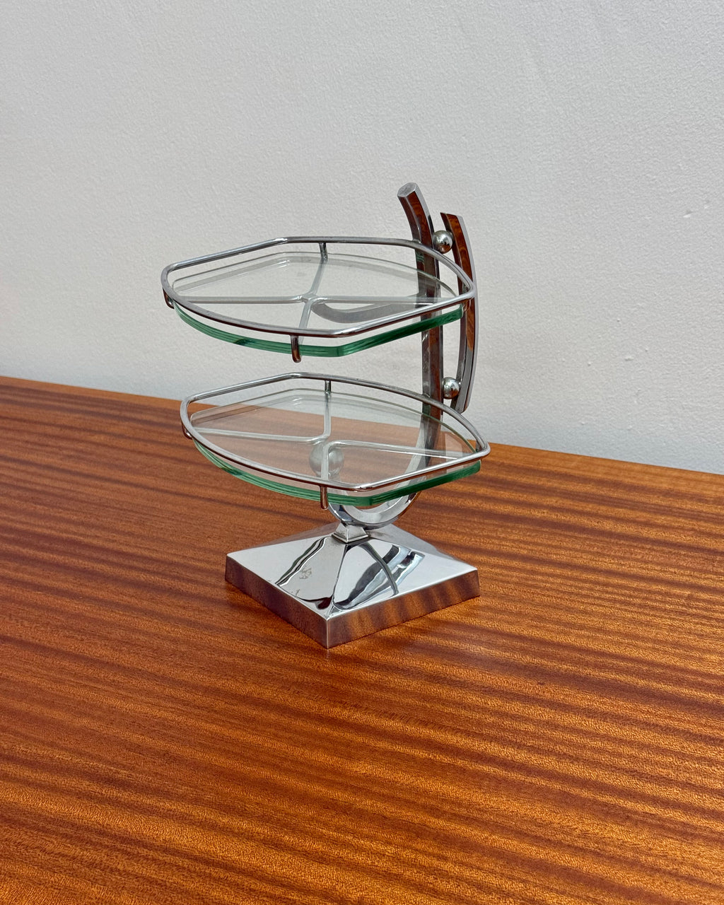STAINLESS STEEL DESK STAND