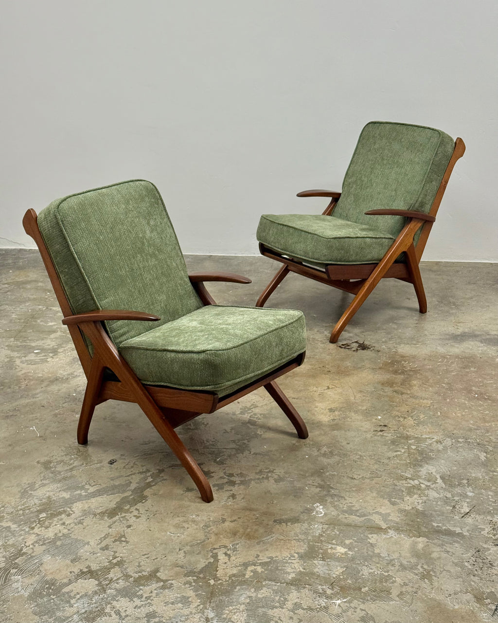 SAPELE MAHOGANY MID-CENTURY ARMCHAIR PAIR