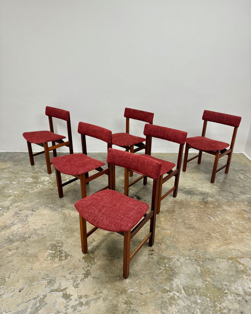 6 x MID-CENTURY DINING CHAIRS