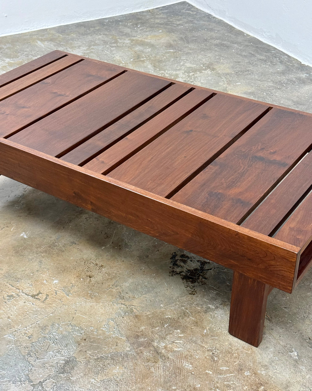 MID-CENTURY IMBUIA COFFEE TABLE