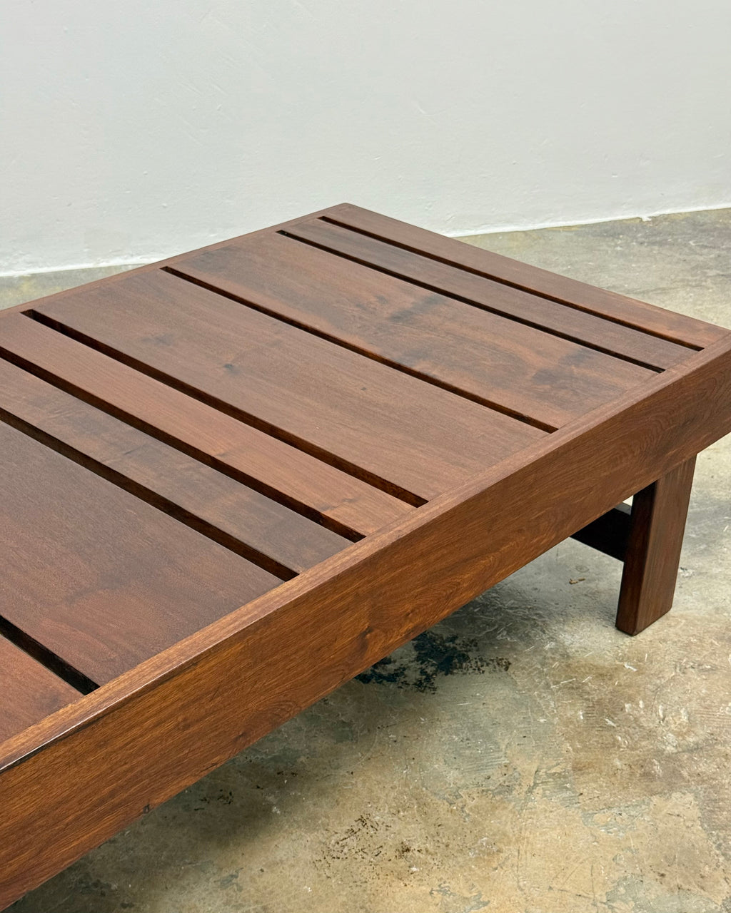 MID-CENTURY IMBUIA COFFEE TABLE