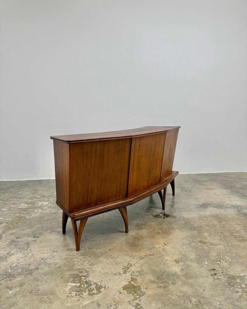 MID-CENTURY BAR IN SAPELE MAHOGANY