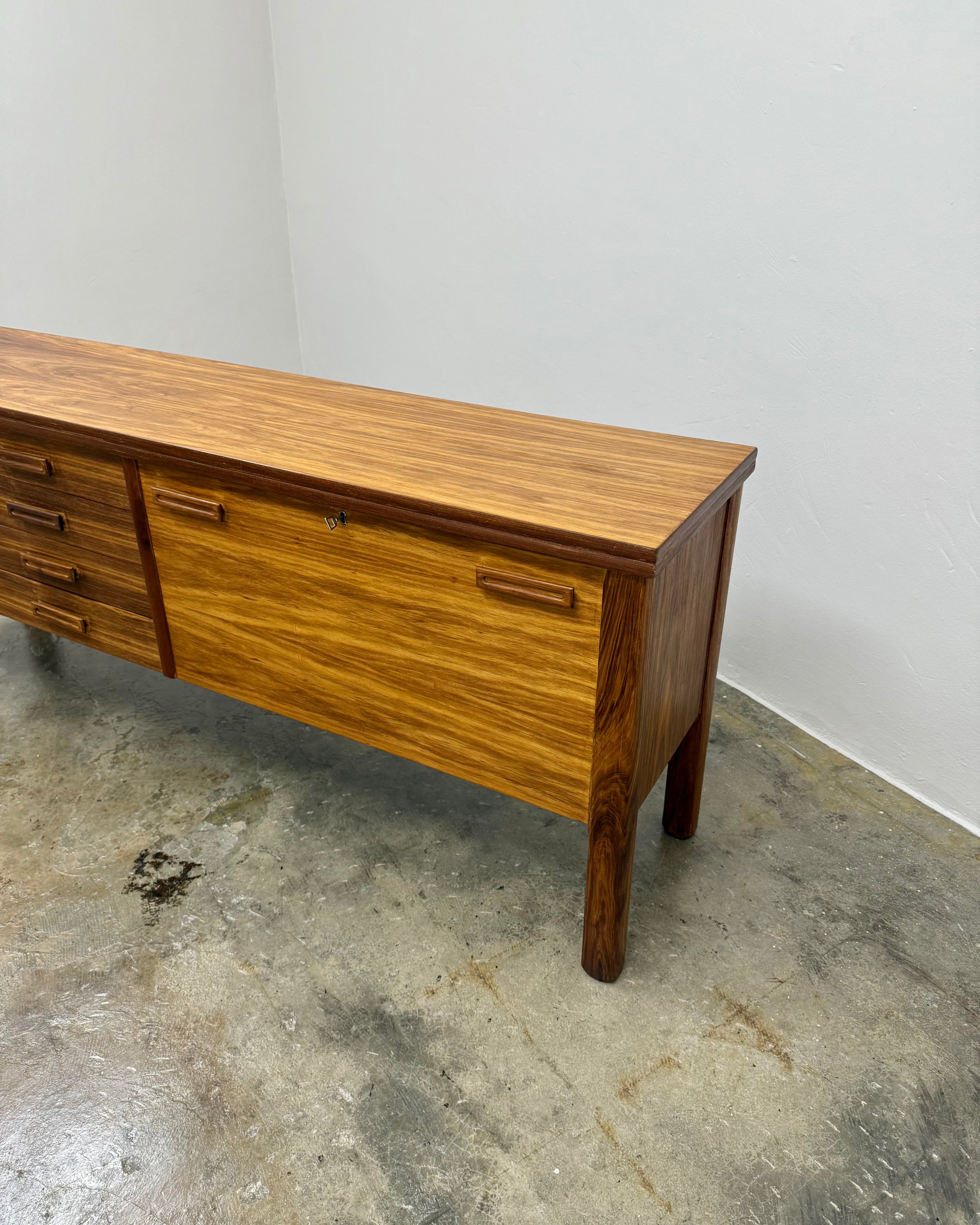 SIDEBOARD IN KIAAT BY KALLENBACH