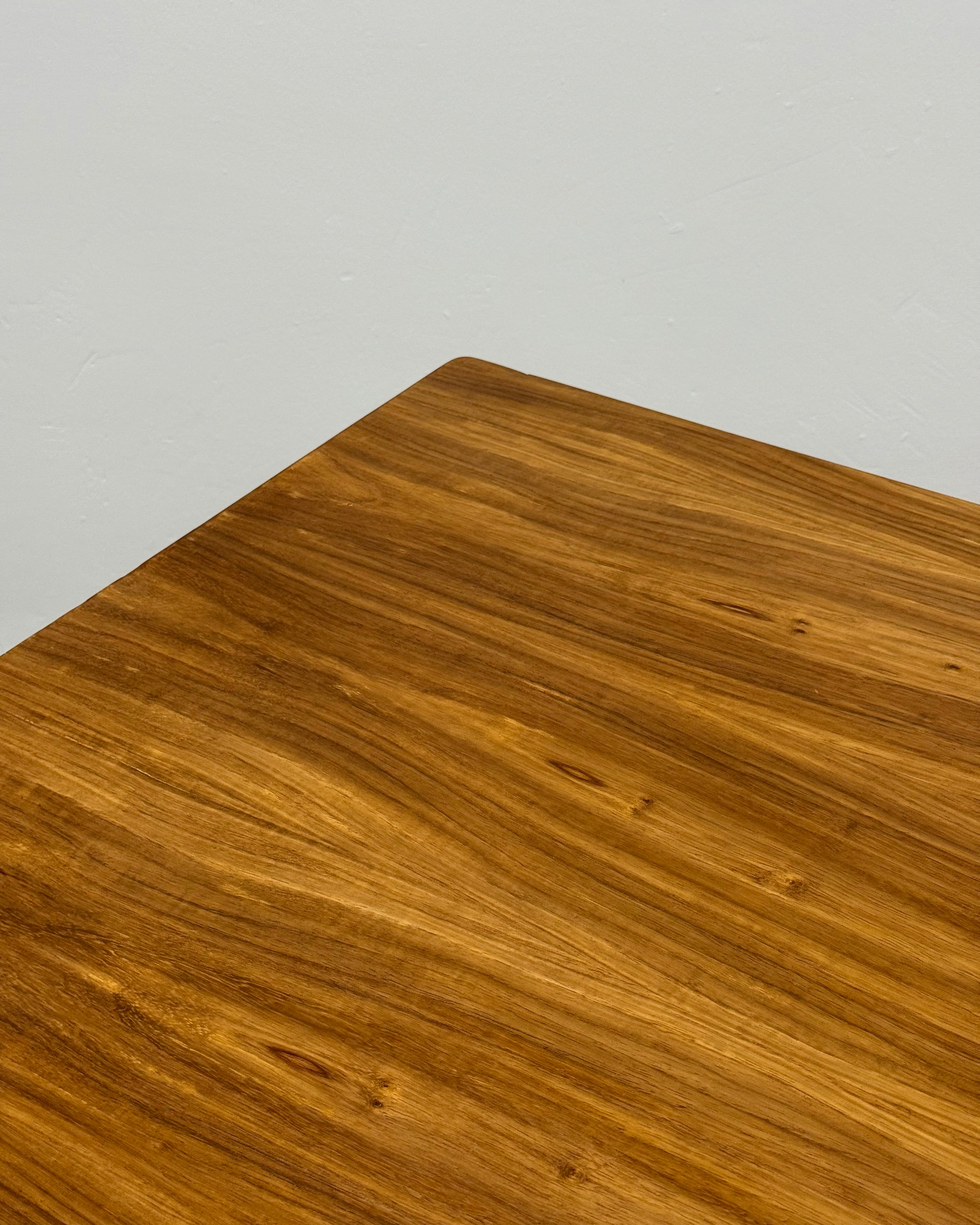 6 SEATER DINING TABLE BY NOVOCRAFT