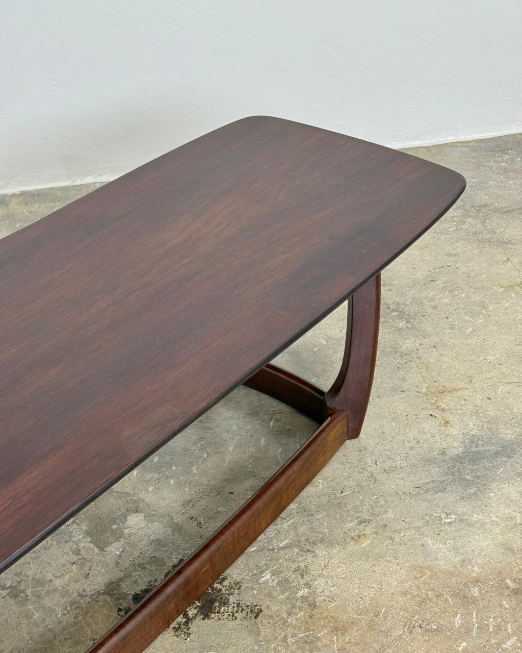 MID-CENTURY 'SURFBOARD' COFFEE TABLE BY AIRFLEX