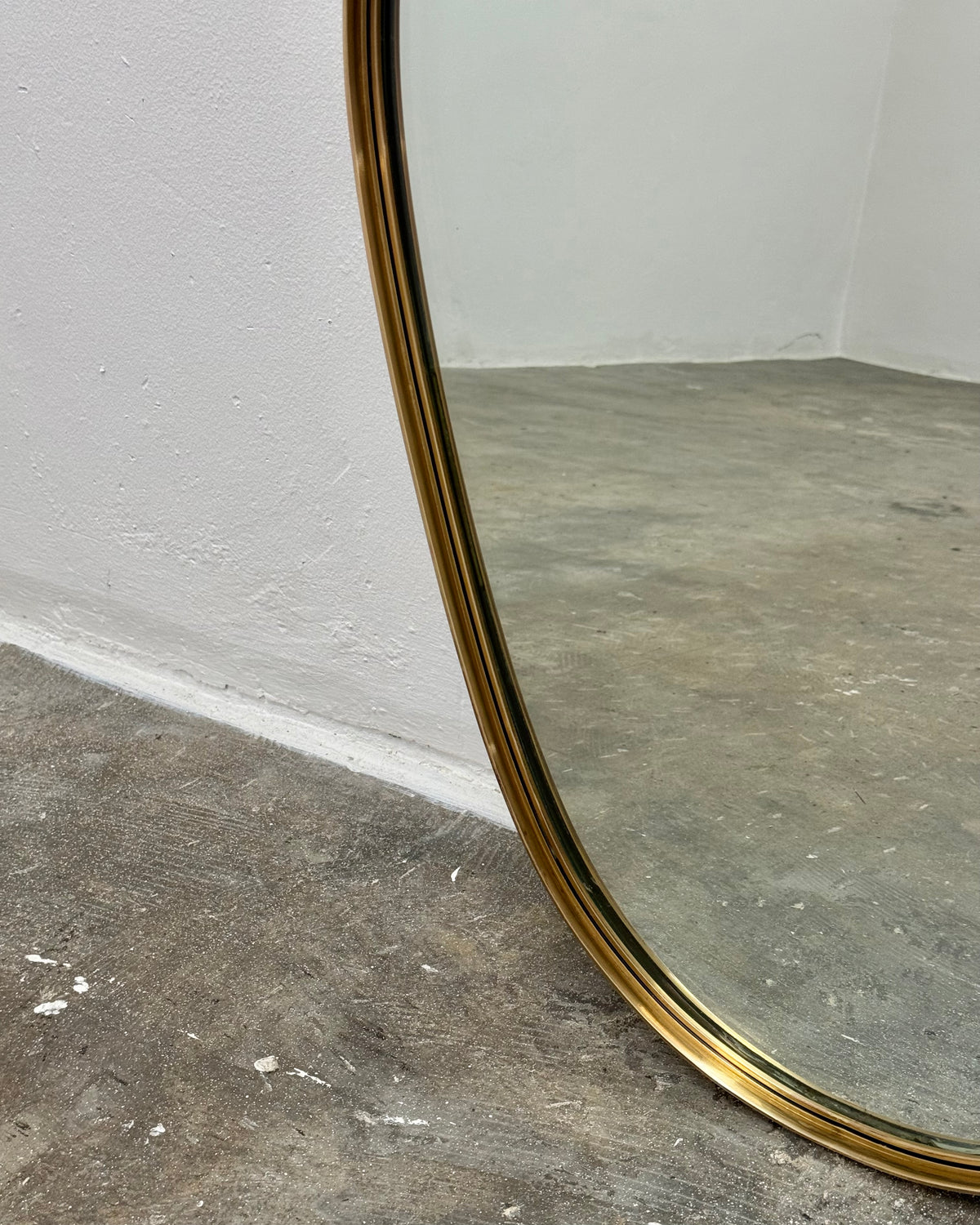 RETRO BRASS FRAMED MIRROR