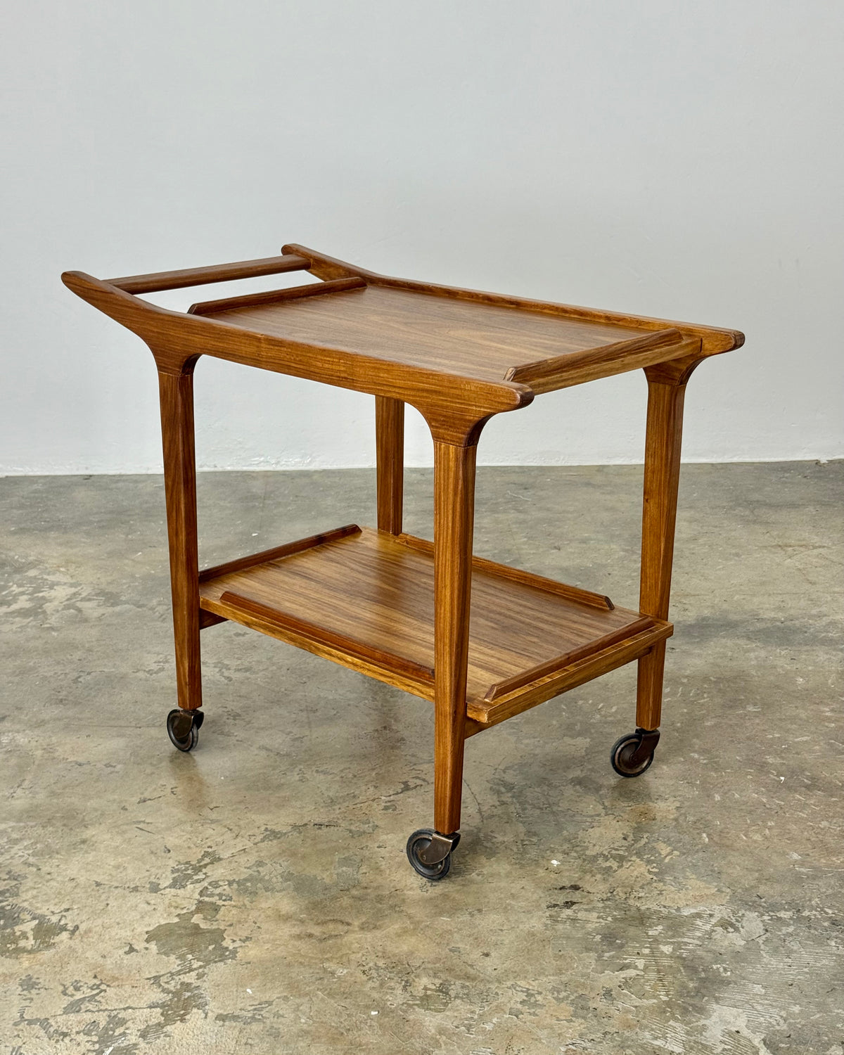 SCANDINAVIAN STYLE MID-CENTURY DRINKS TROLLEY