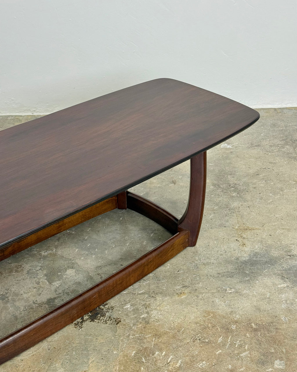 MID-CENTURY 'SURFBOARD' COFFEE TABLE BY AIRFLEX