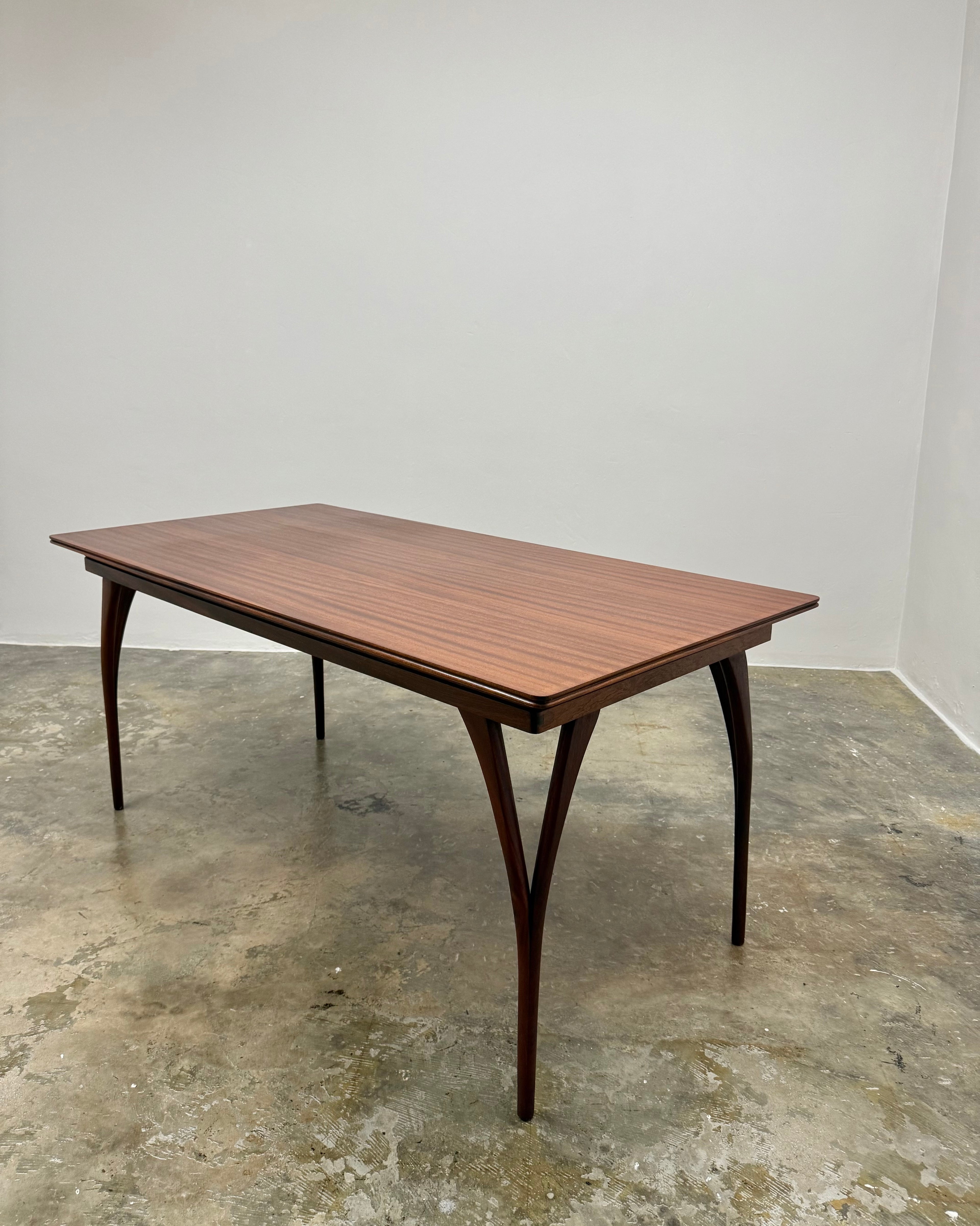 6 SEATER DINING TABLE BY DS VORSTER
