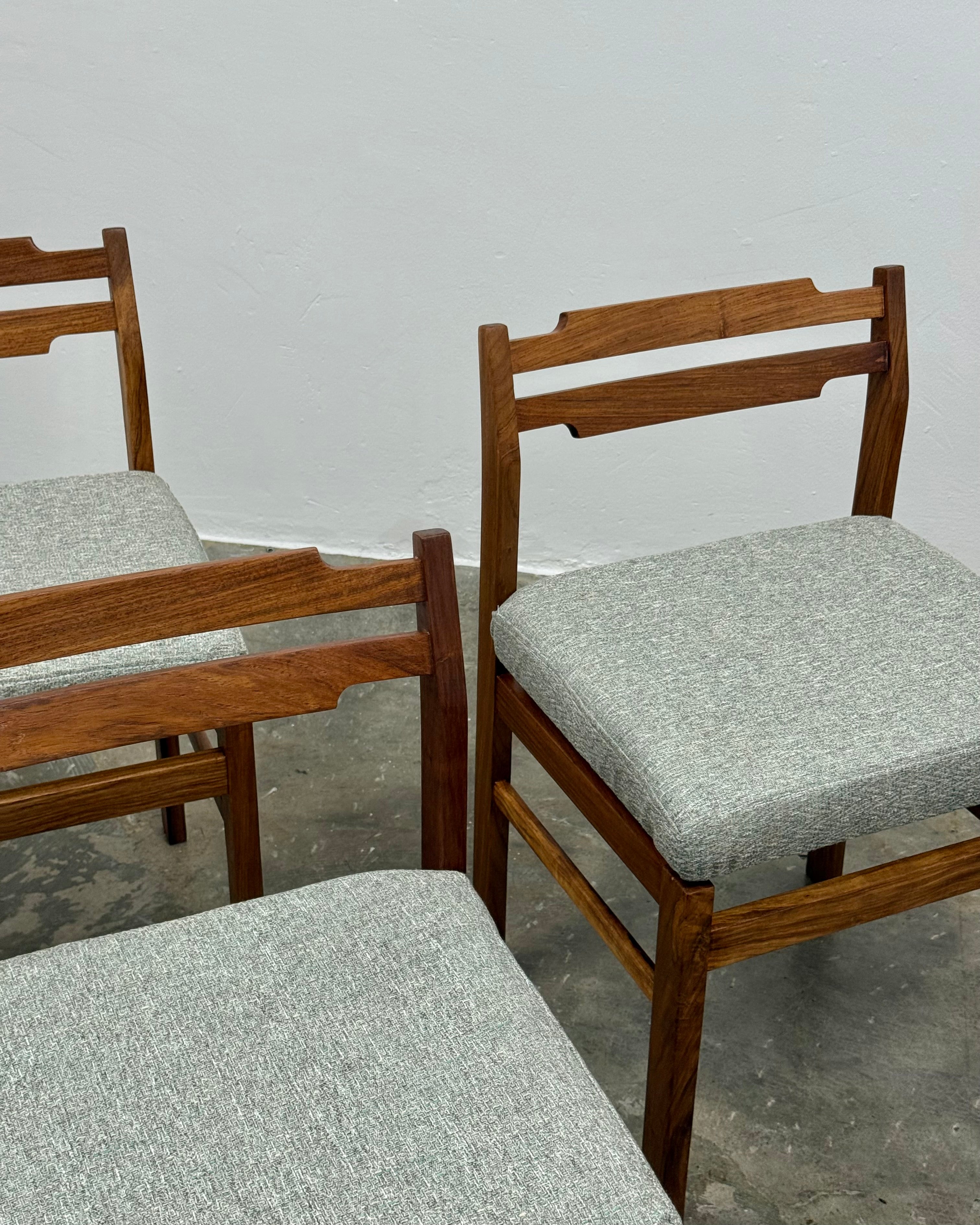 SET OF 6 X DINING CHAIRS BY NOVOCRAFT
