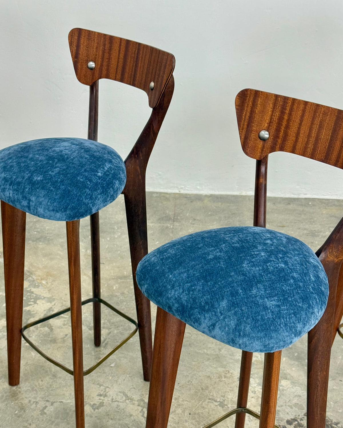 SET OF 4 X MID-CENTURY BAR STOOLS