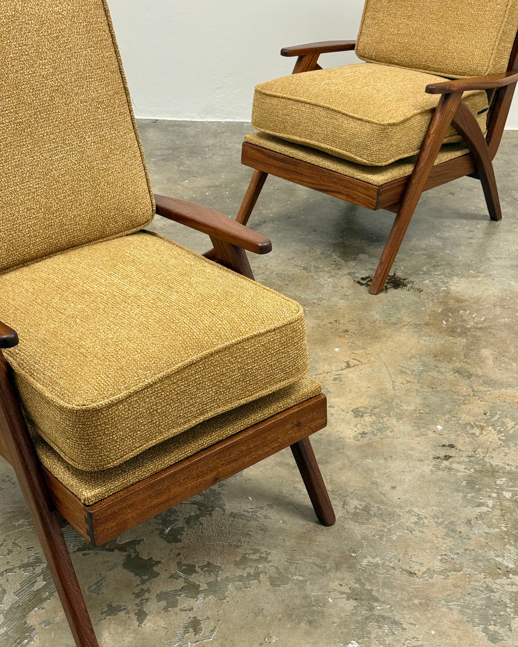 PAIR OF MID-CENTURY ARMCHAIRS