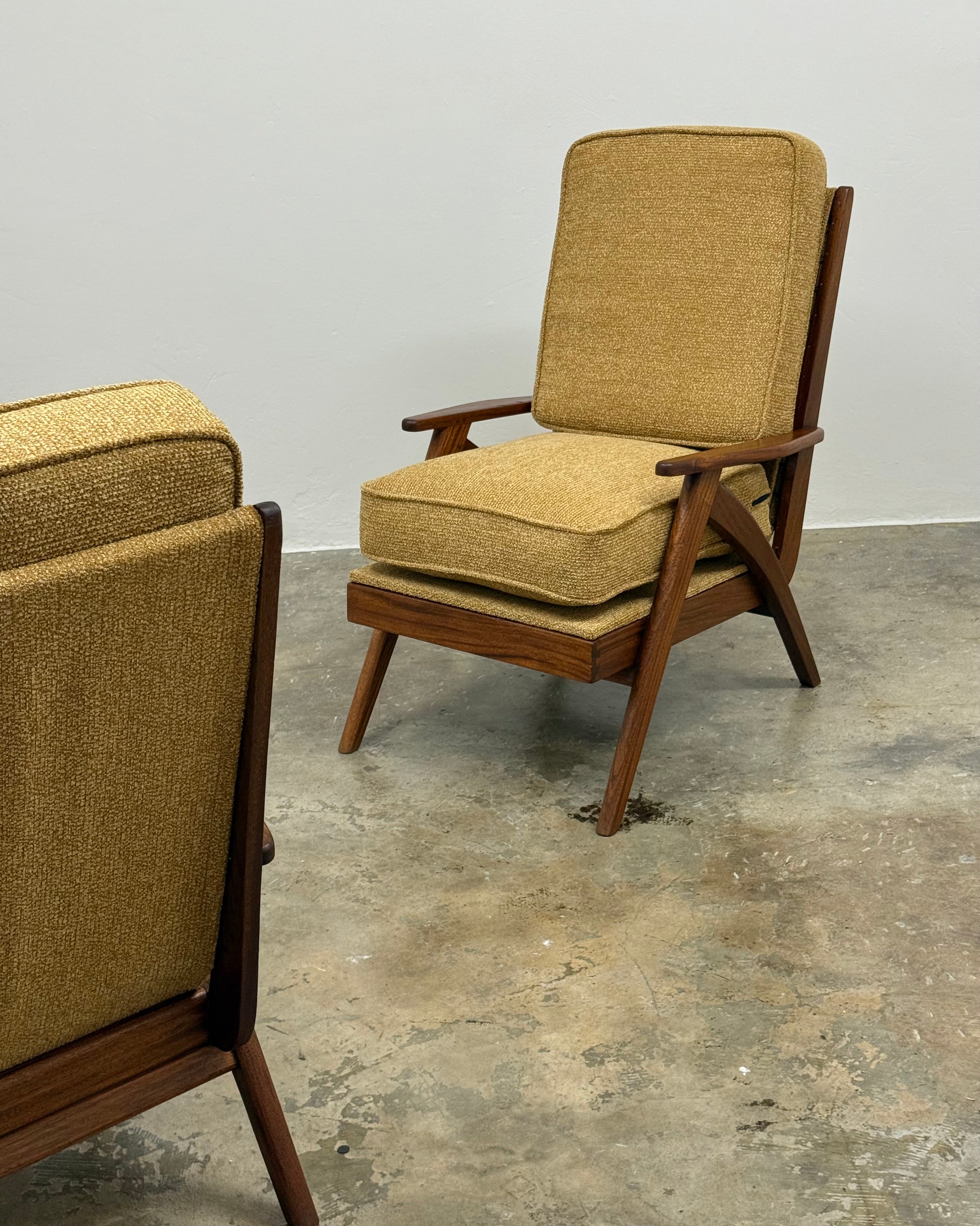 PAIR OF MID-CENTURY ARMCHAIRS