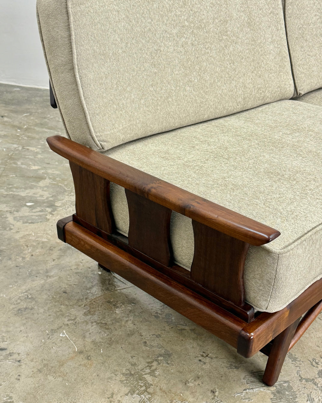MID-CENTURY 3 SEATER COUCH BY AIRFLEX