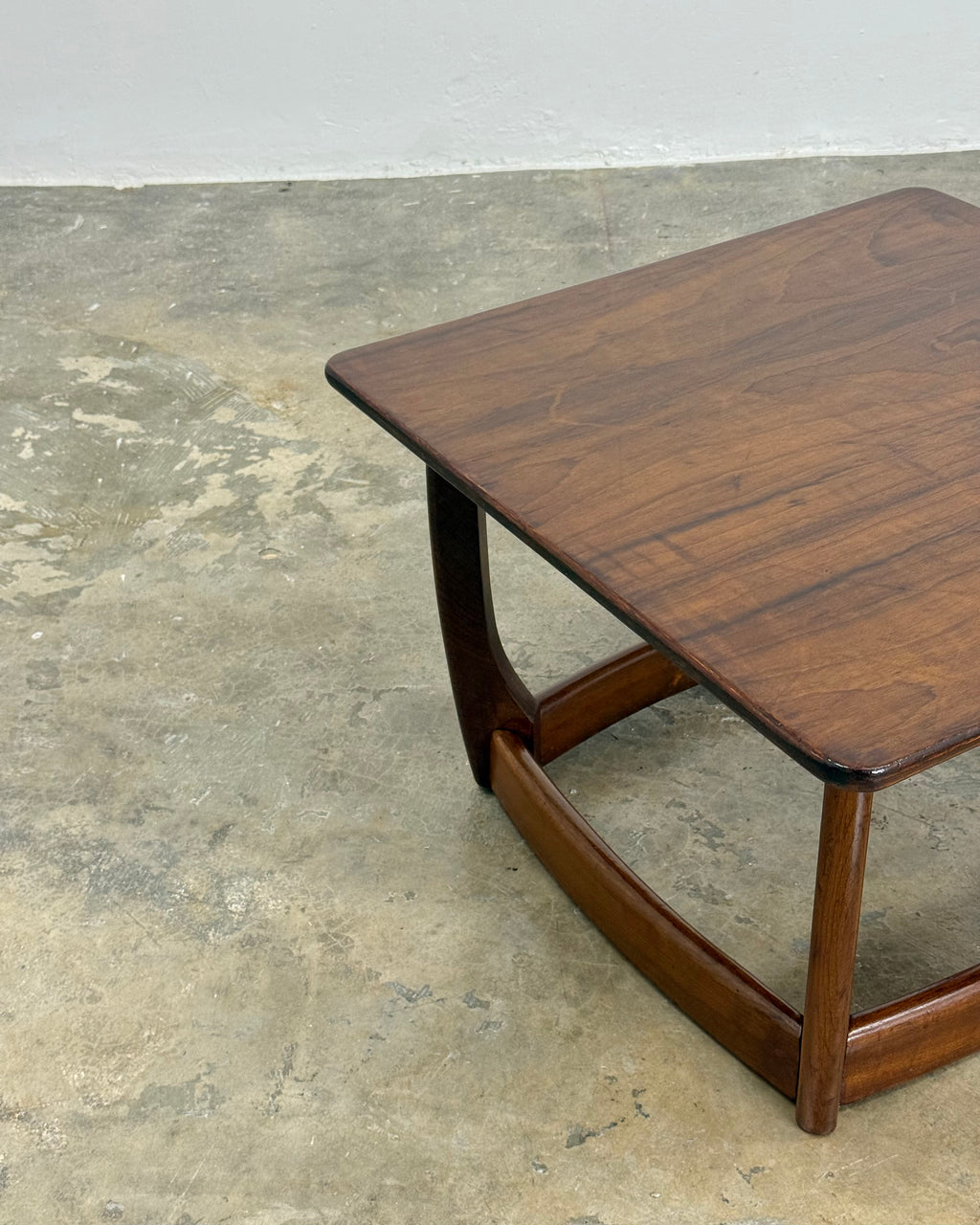 MID-CENTURY COFFEE TABLE BY AIRFLEX