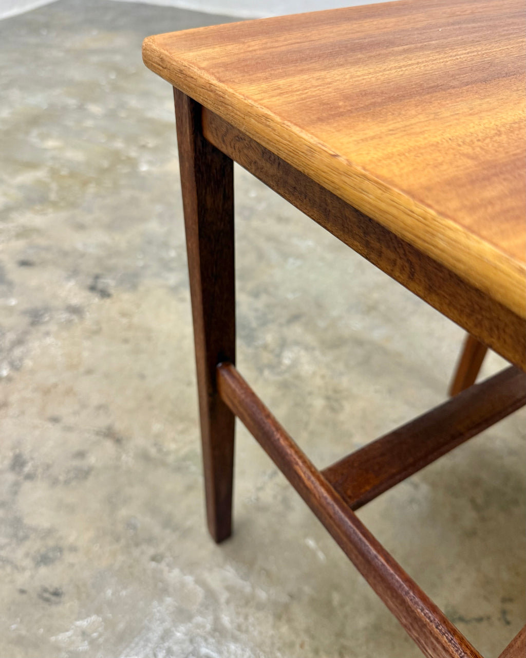 DS VORSTER NESTING TABLES