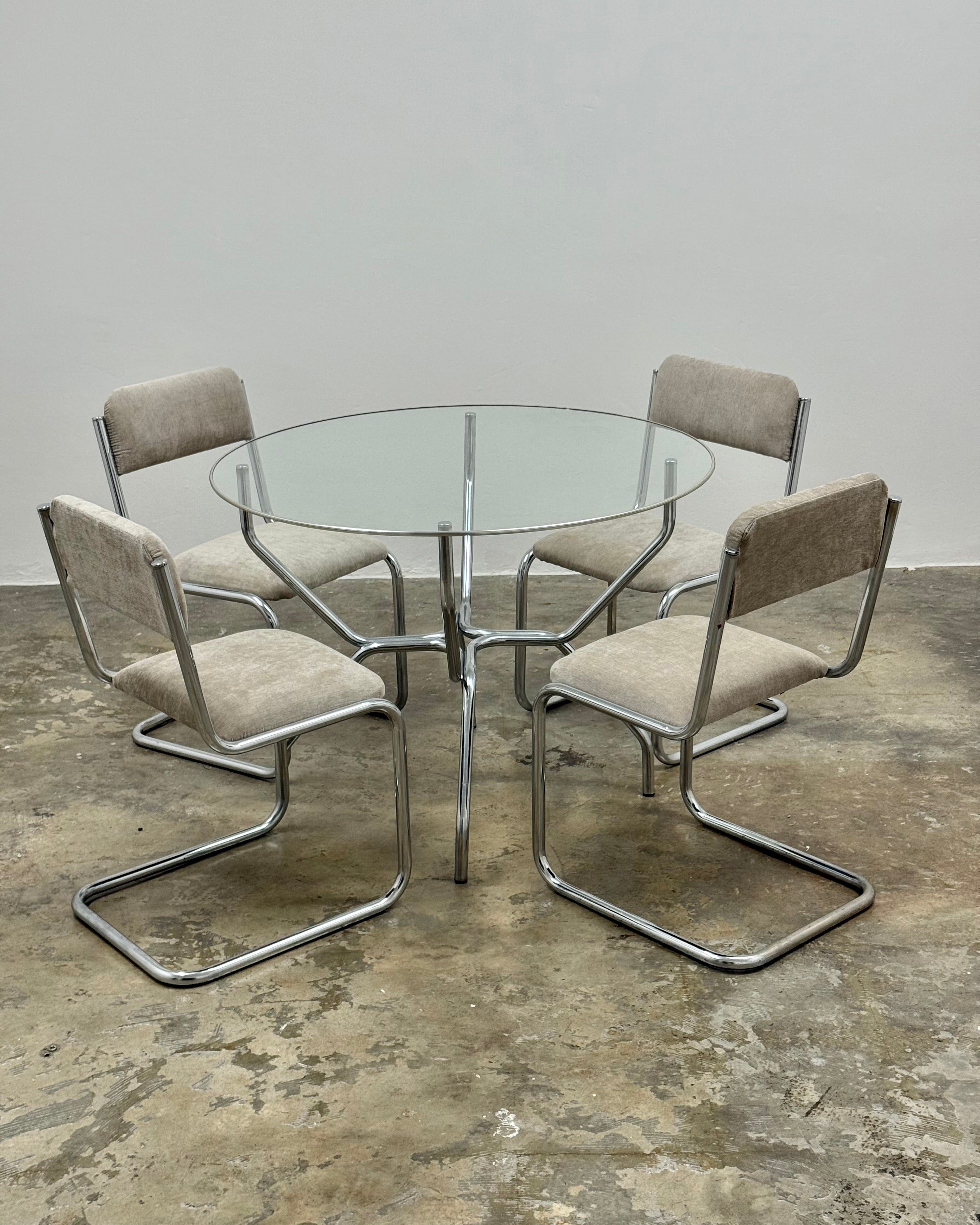 RETRO CHROME 4 SEATER DINING SET