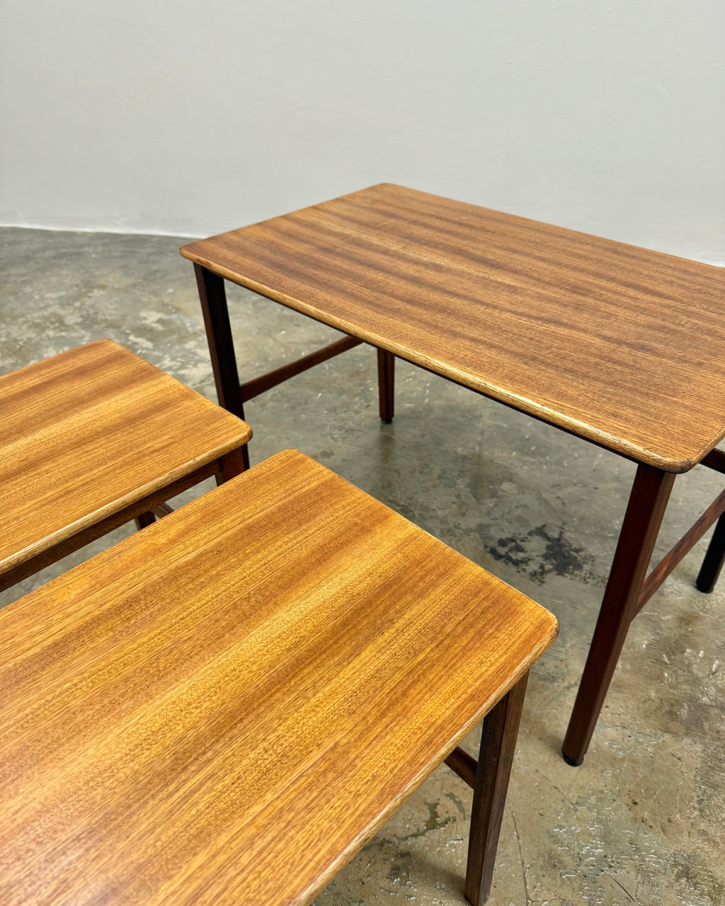 DS VORSTER NESTING TABLES