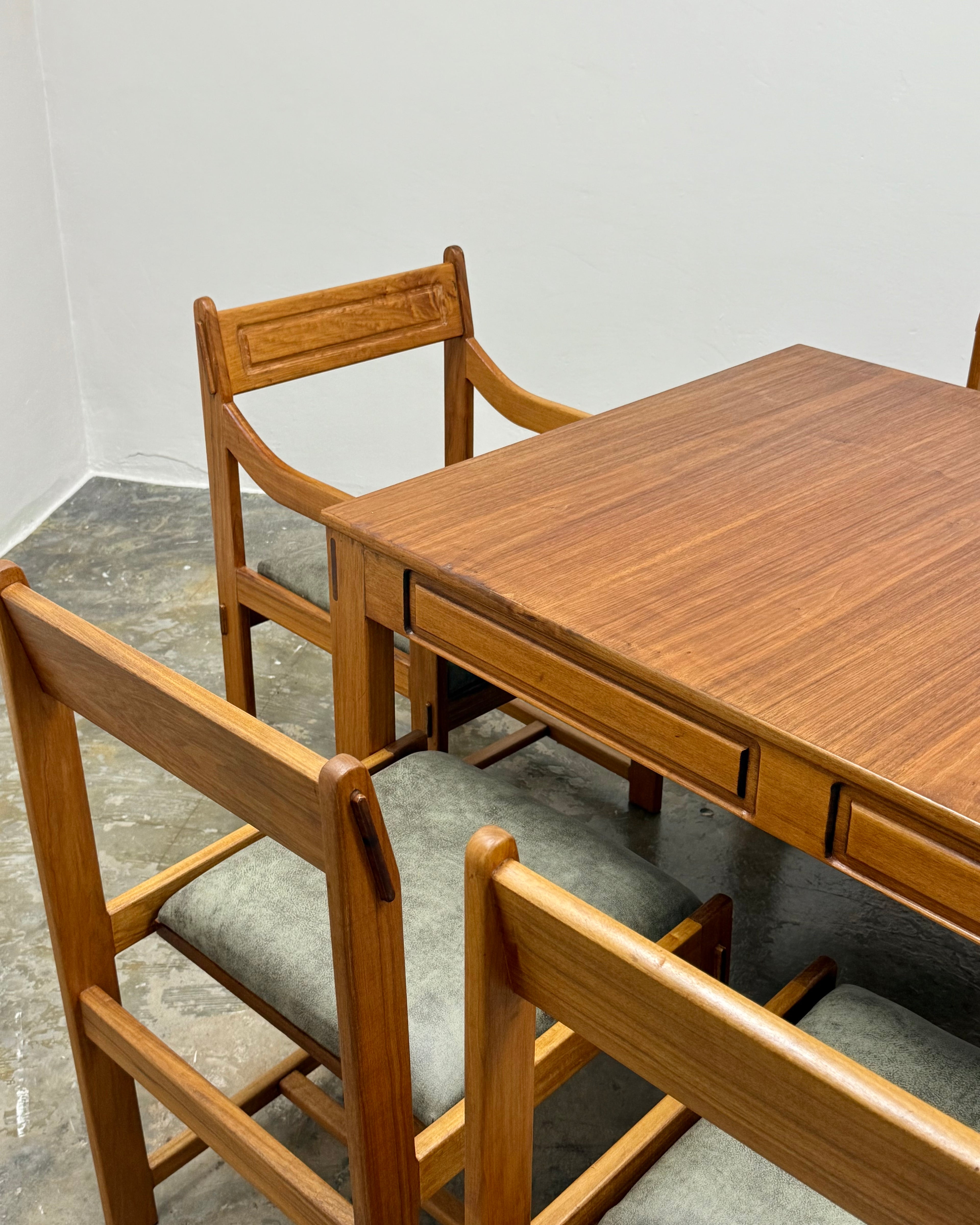 MID-CENTURY 8 SEATER DINING SET BY TORRENTE