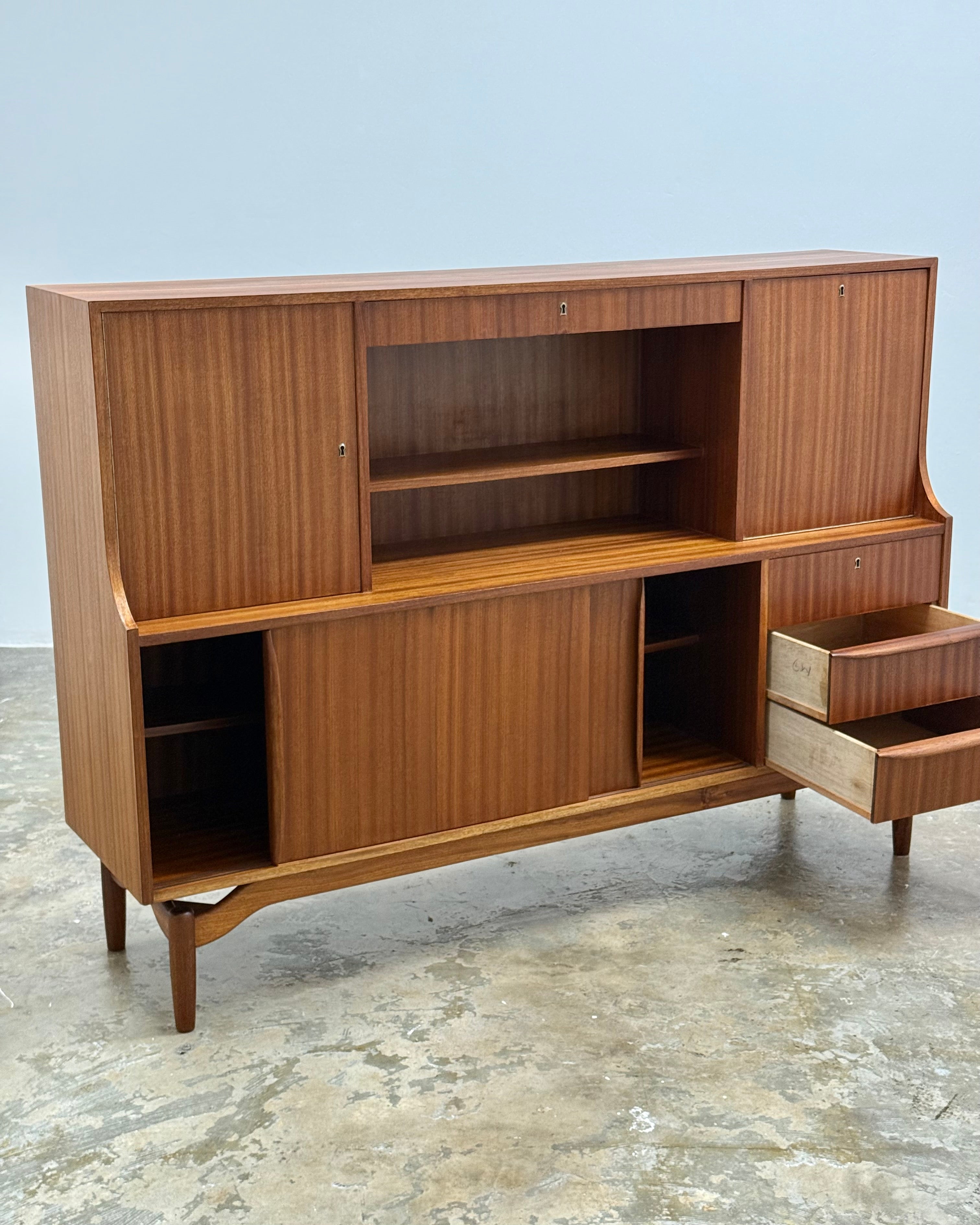 MID-CENTURY HIGHBOARD BY DUROS