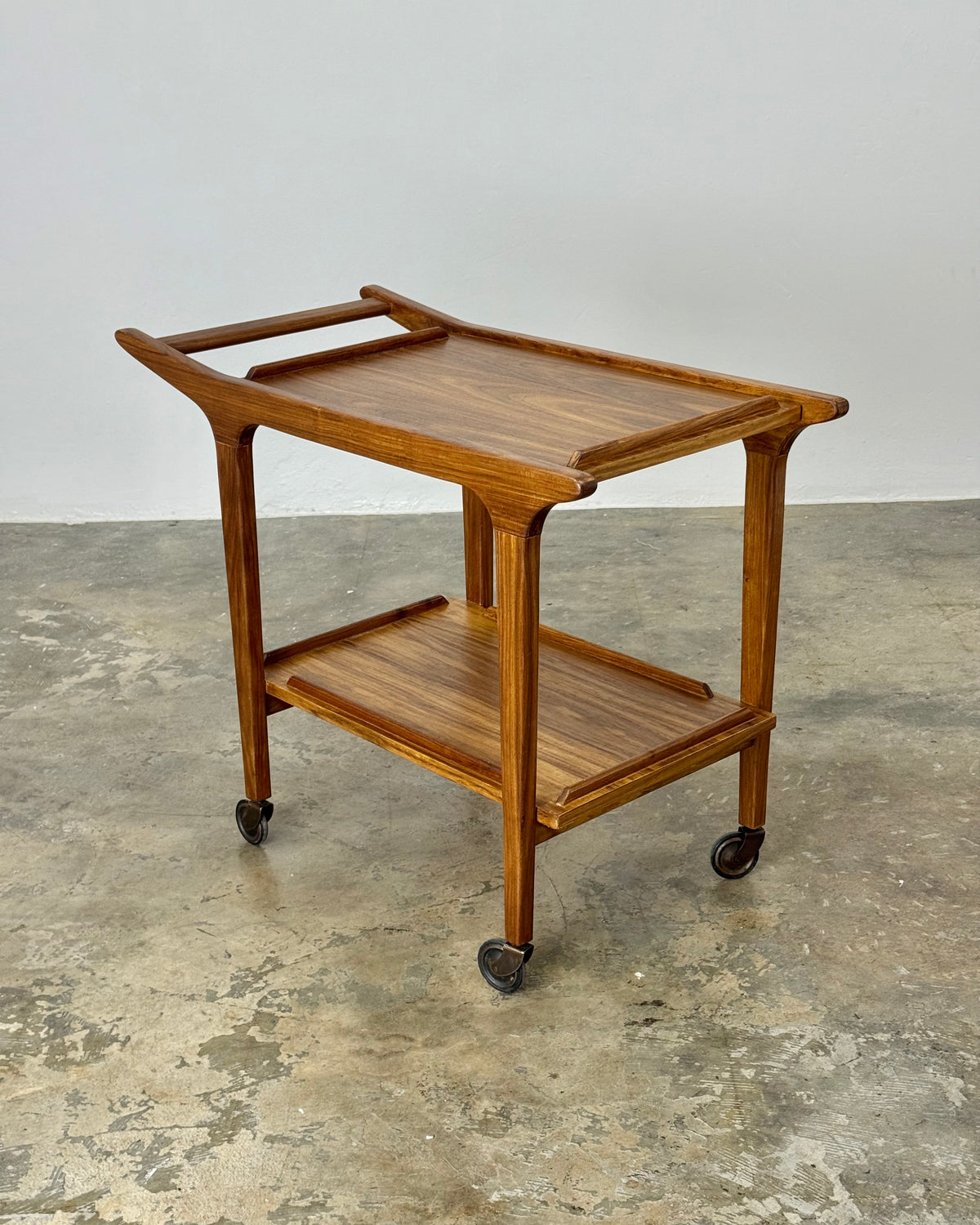 SCANDINAVIAN STYLE MID-CENTURY DRINKS TROLLEY