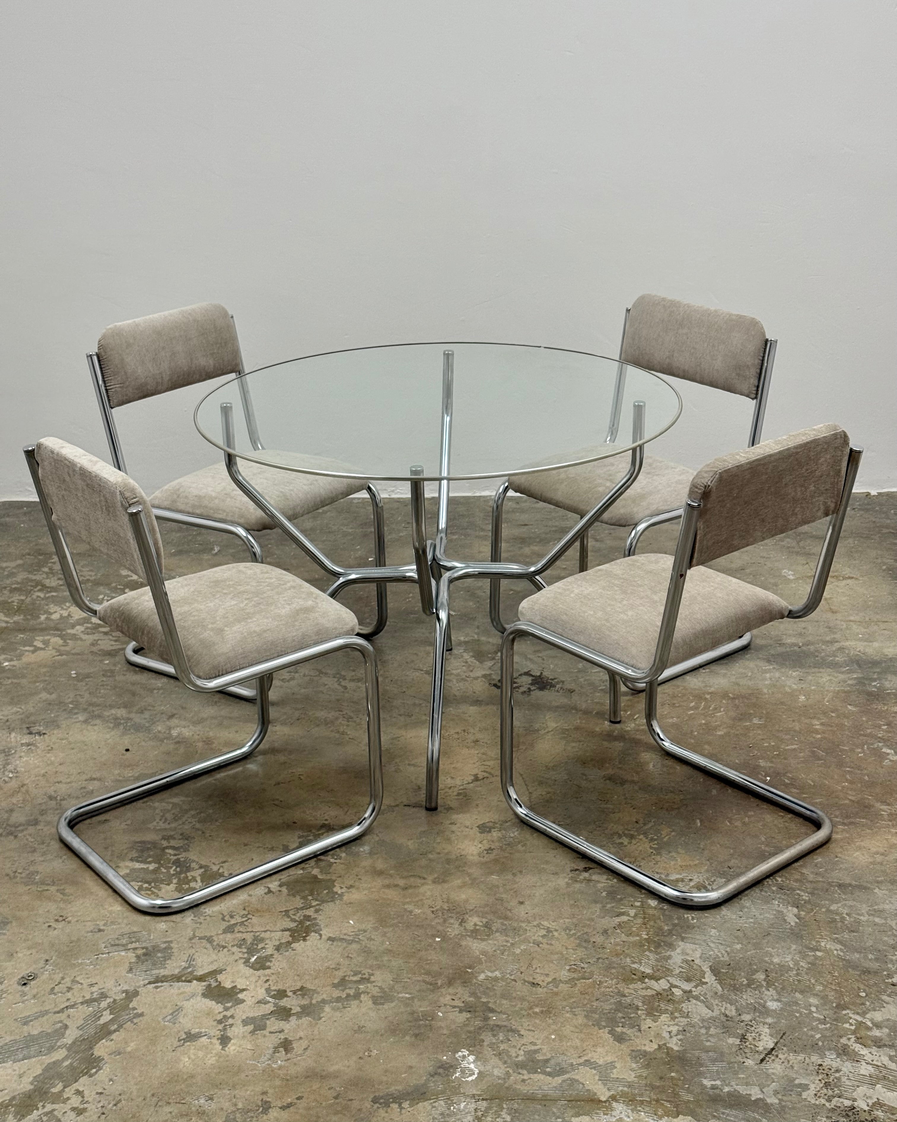 RETRO CHROME 4 SEATER DINING SET
