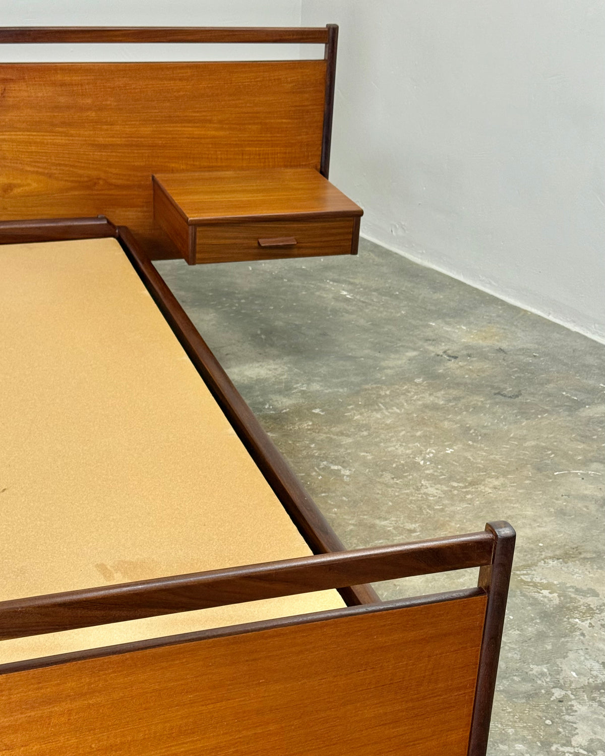 MID-CENTURY DOUBLE HEADBAORD WITH ATTACHED PEDESTALS & BASE