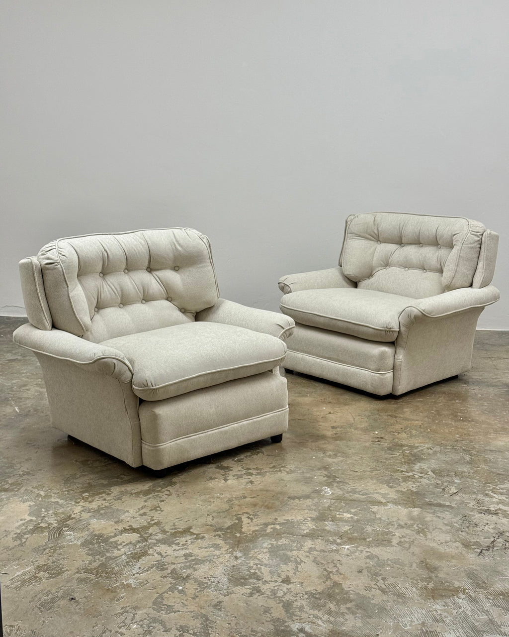 1960s SINGLE-SEATER SOFA