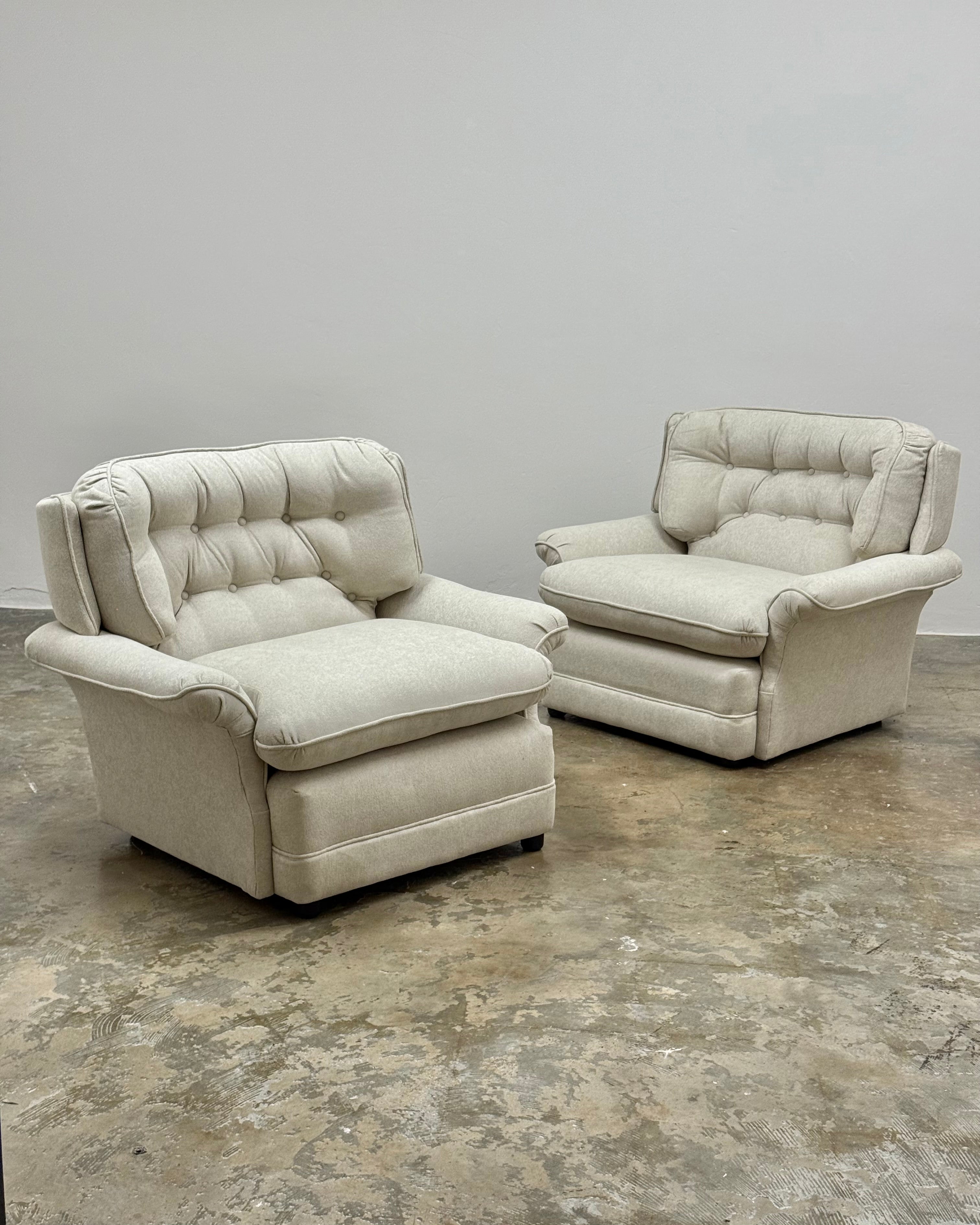 1960s SINGLE-SEATER SOFA