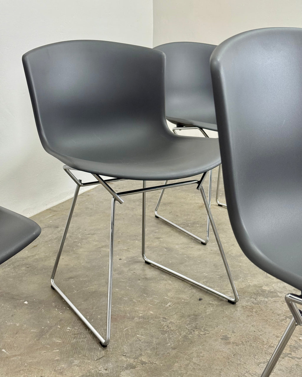 6 x ORIGINAL BERTOIA PLASTIC SIDE CHAIRS - KNOLL