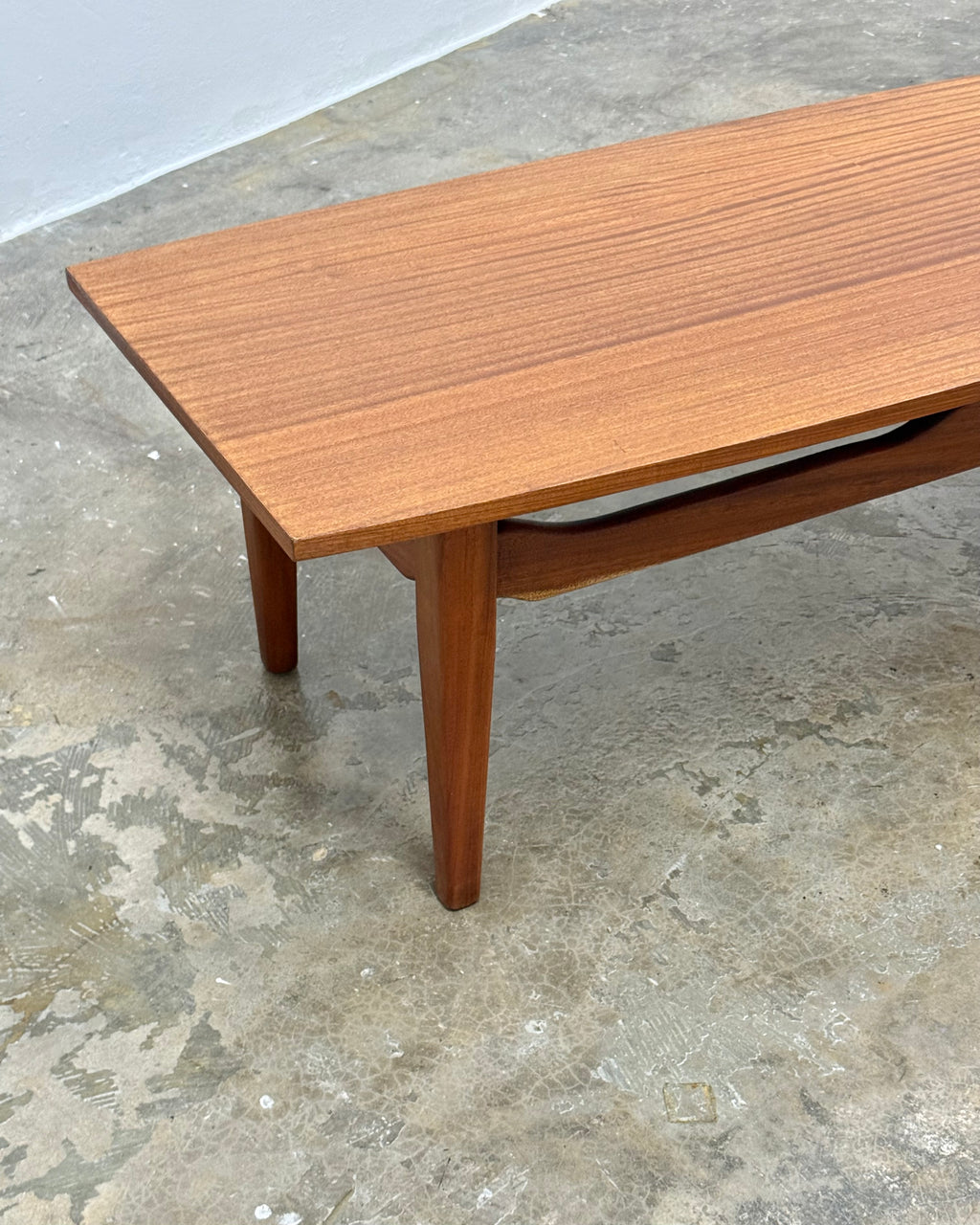 MID-CENTURY COFFEE TABLE