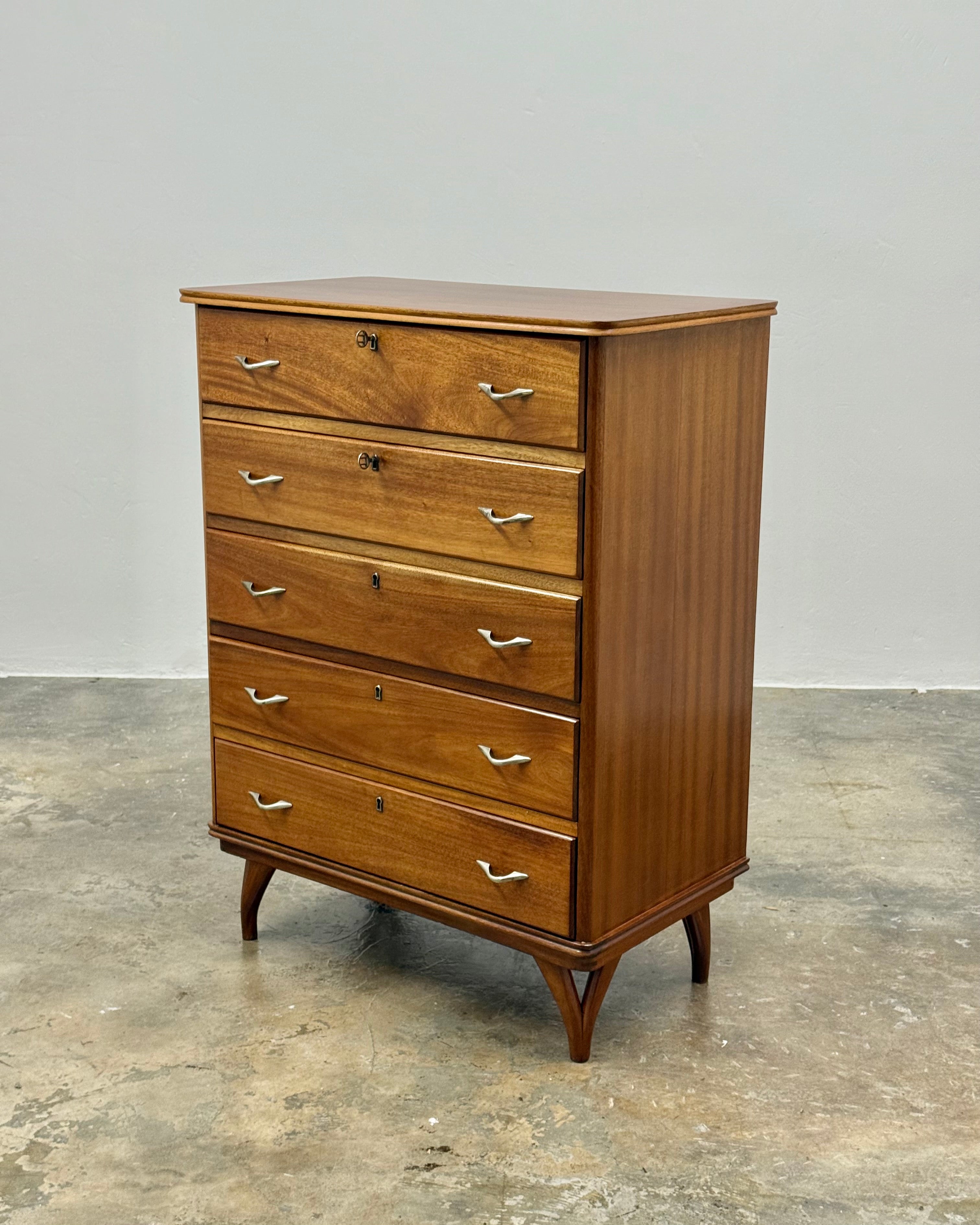 MID-CENTURY CHEST OF DRAWERS