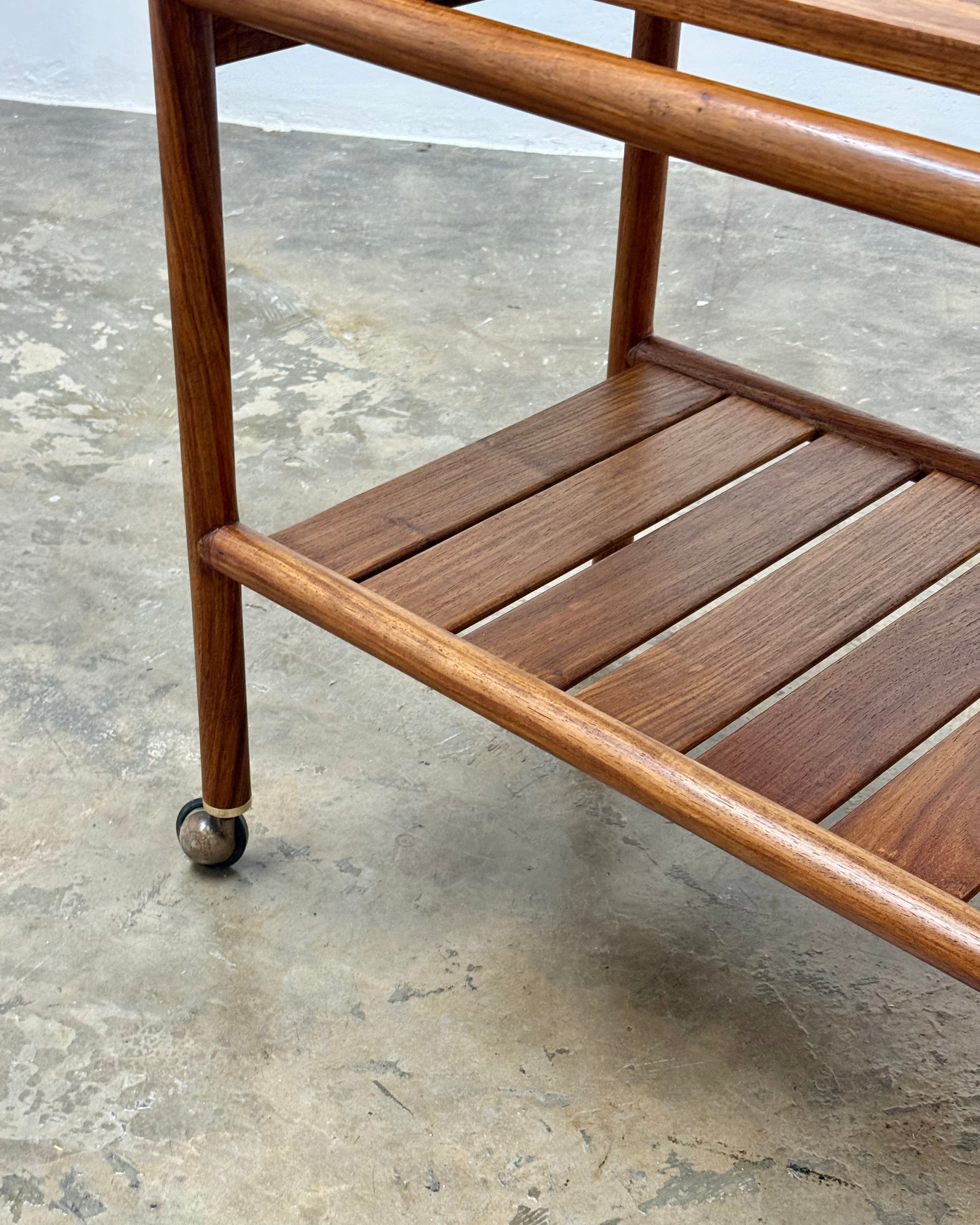 KIAAT DRINKS TROLLEY BY ARTECASA