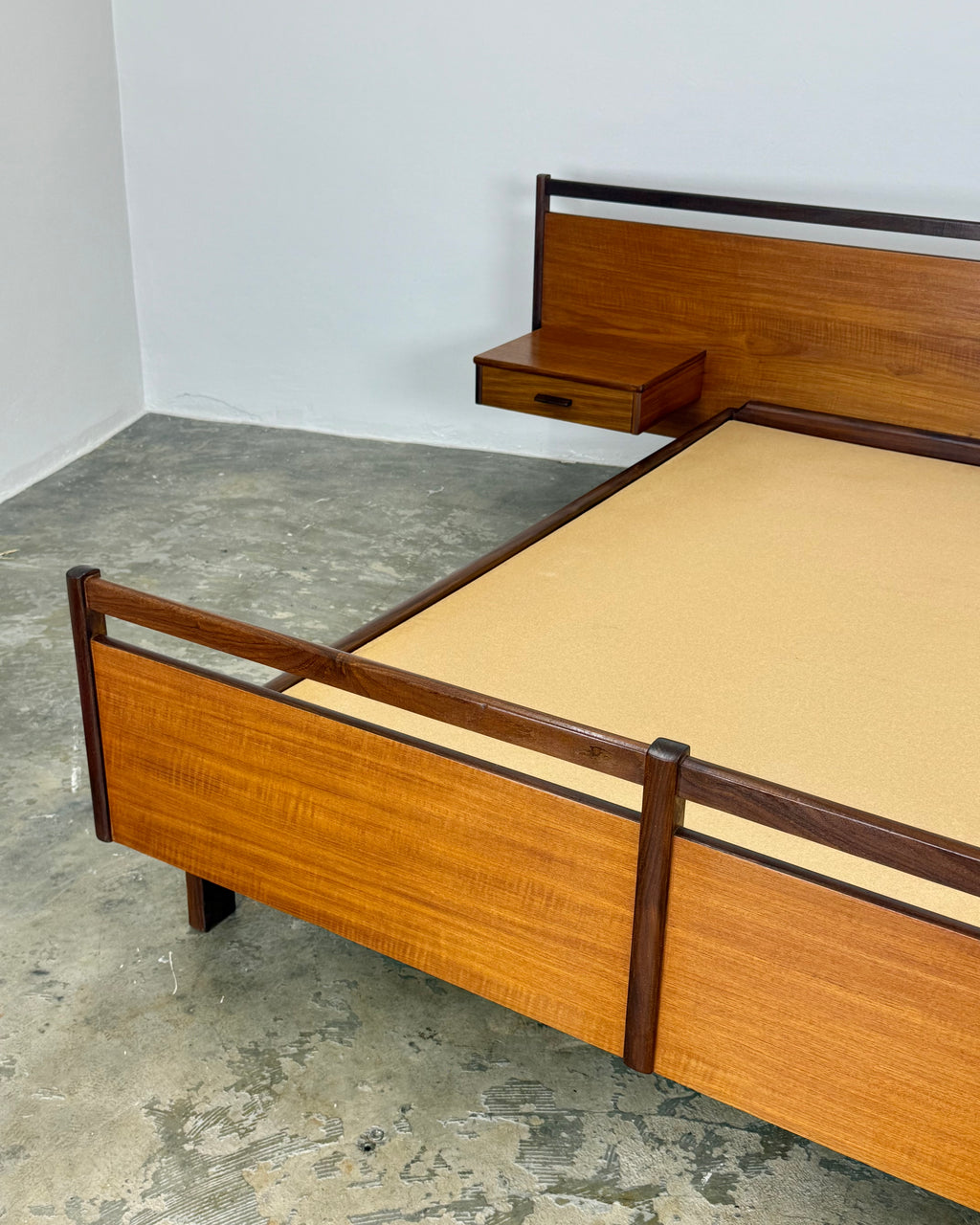 MID-CENTURY DOUBLE HEADBAORD WITH ATTACHED PEDESTALS & BASE