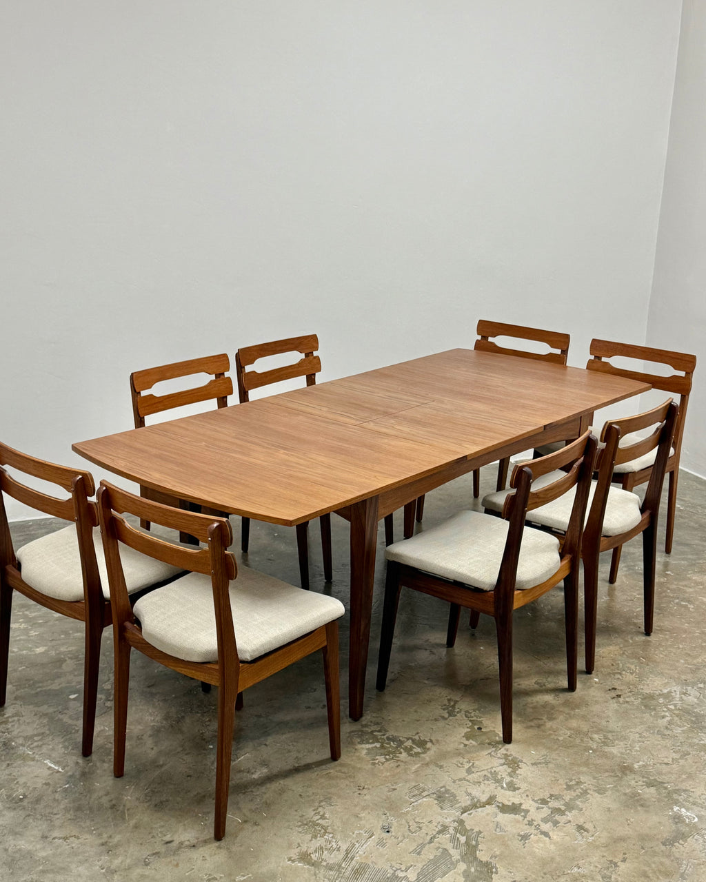 MID-CENTURY DANISH TEAK 8 SEATER DINING SET