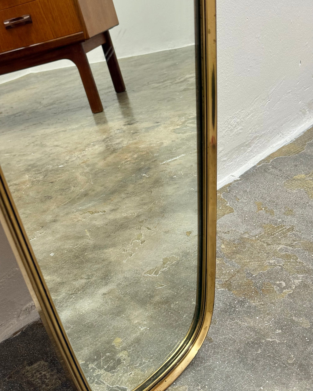 RETRO MIRROR WITH SOLID BRASS FRAME