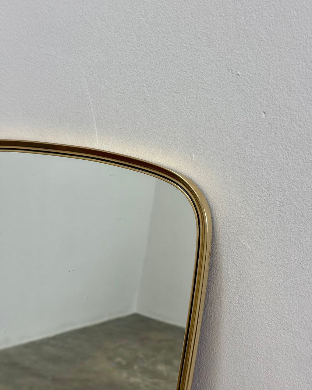 RETRO SOLID BRASS MIRROR