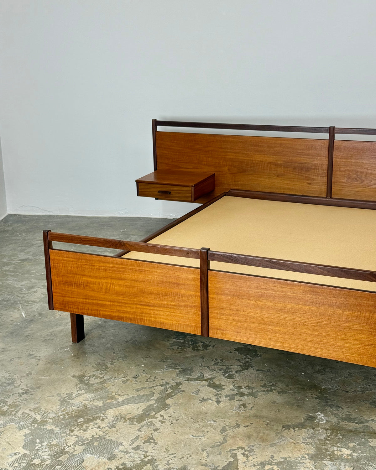 MID-CENTURY DOUBLE HEADBAORD WITH ATTACHED PEDESTALS & BASE