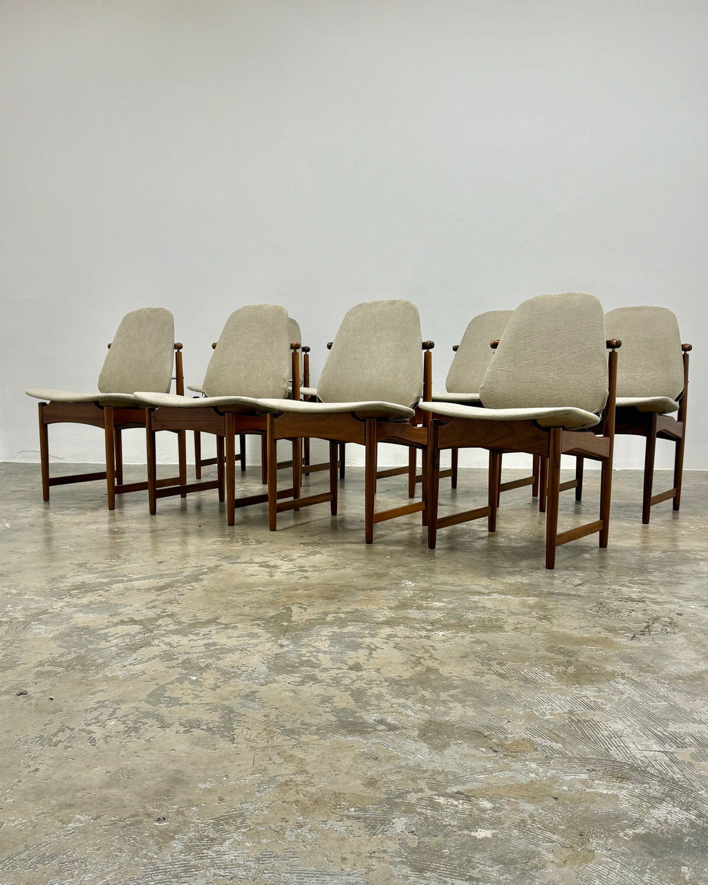 SET OF 8 x FRYSTARK DINING CHAIRS