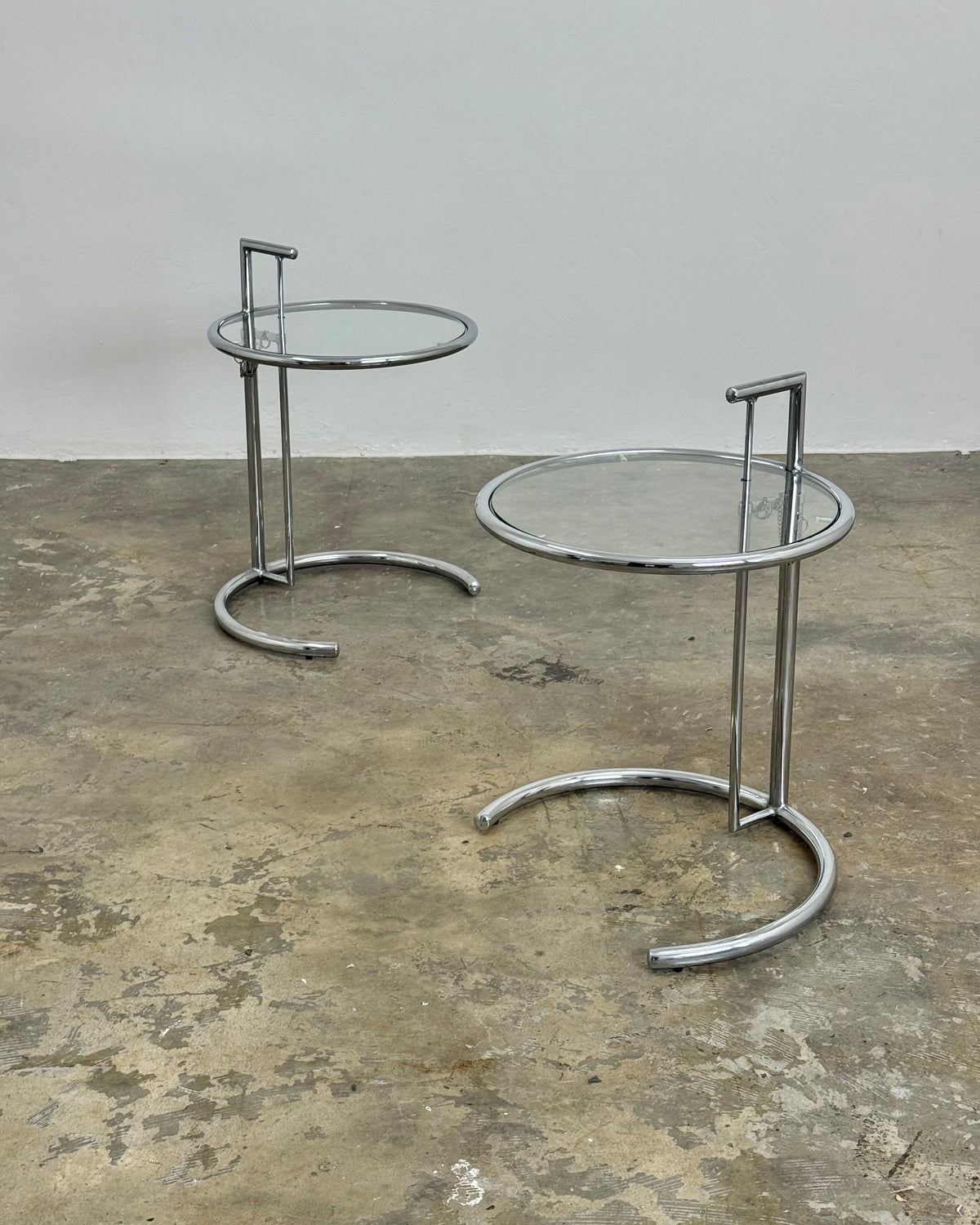 EILEEN GRAY STYLE ADJUSTABLE SIDE TABLE 1