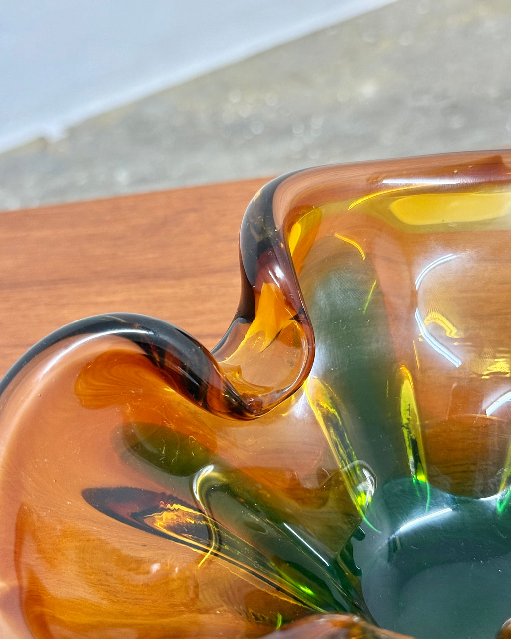 VINTAGE MURANO ASHTRAY