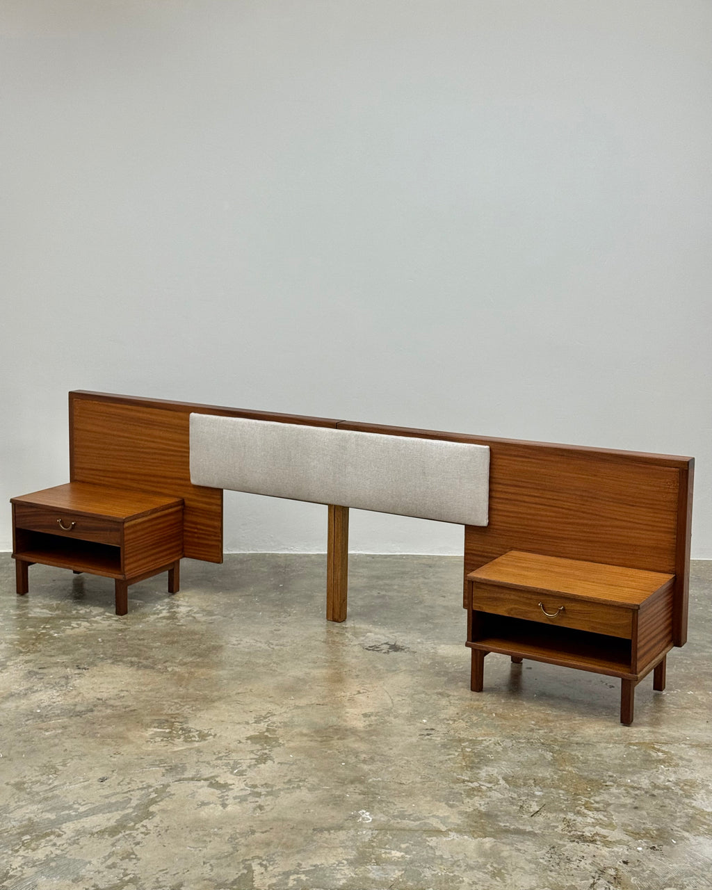 MID-CENTURY DOUBLE HEADBOARD + PEDESTALS