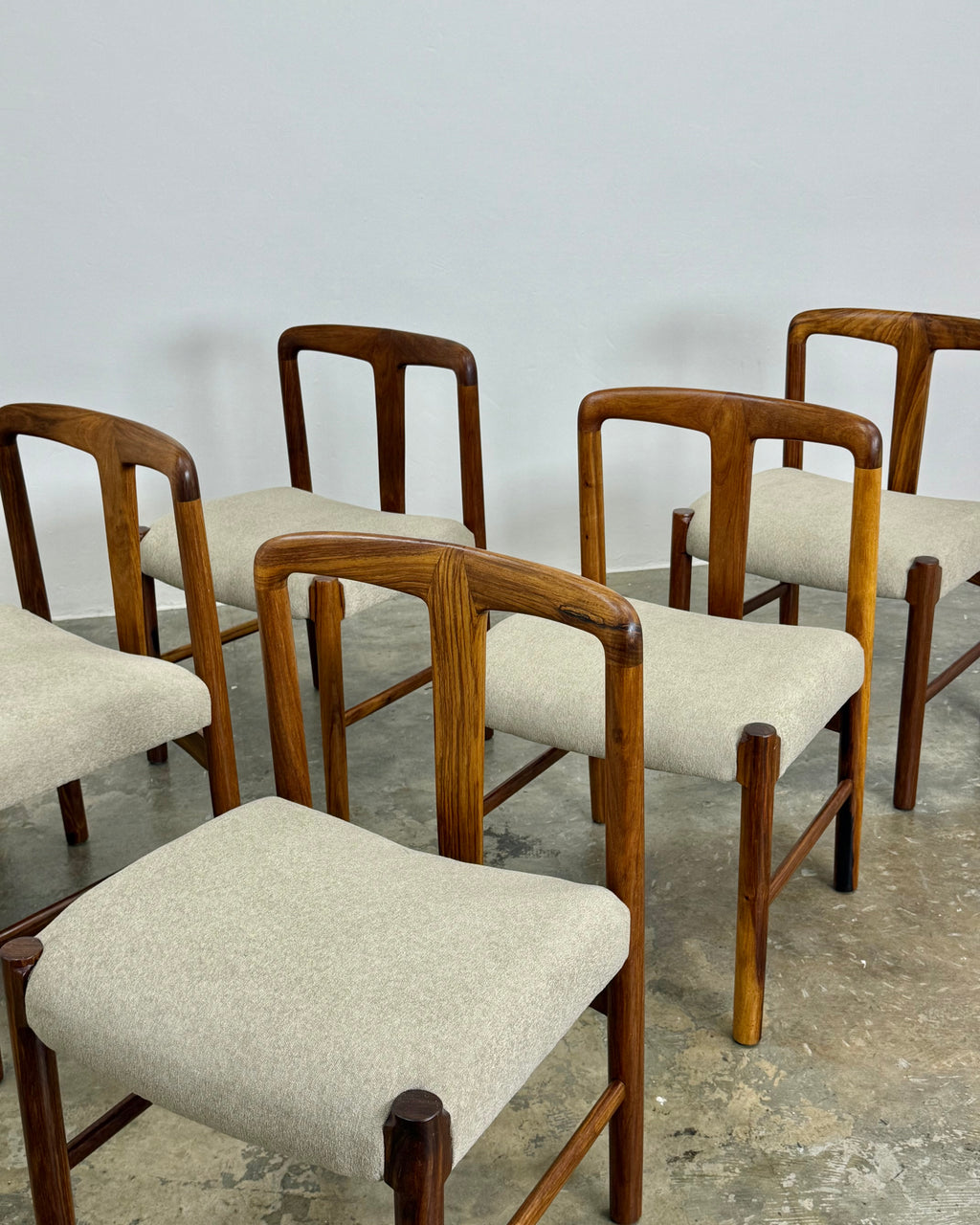SET OF 6 X MID-CENTURY DINING CHAIRS BY ARTECASA