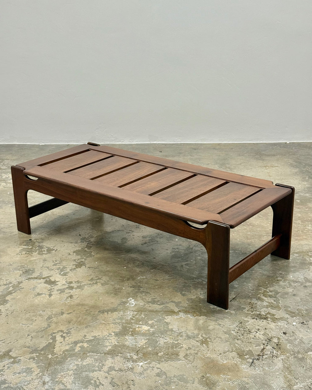 SOLID IMBUIA COFFEE TABLE