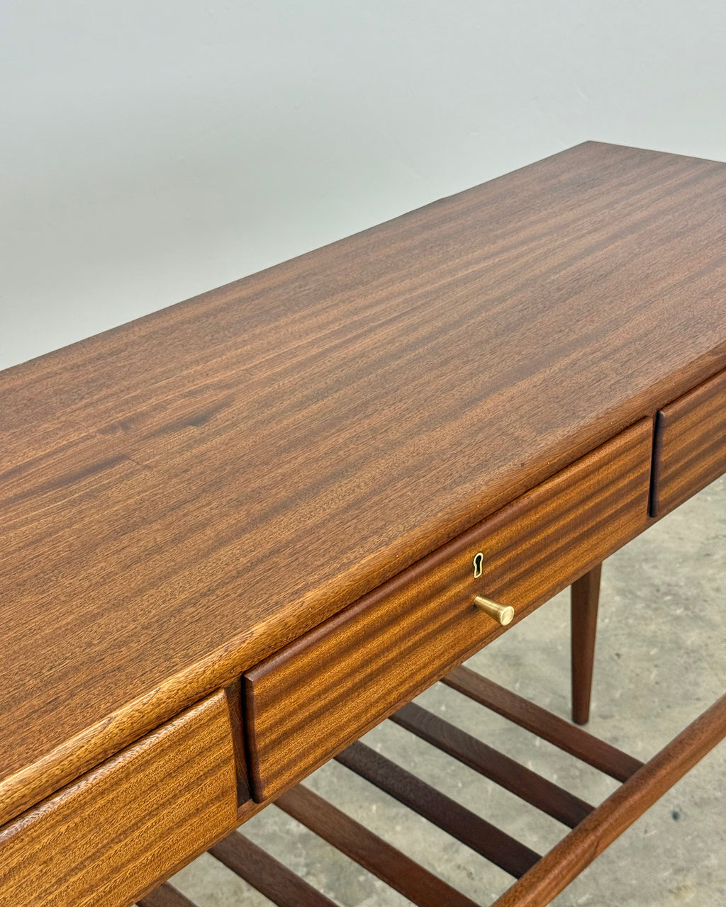 MID-CENTURY SERVER BY DS VORSTER