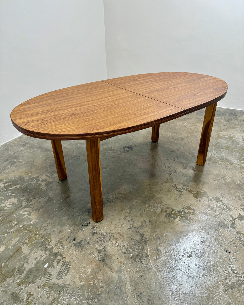 6 SEATER DINING SET IN KIAAT BY KALLENBACH