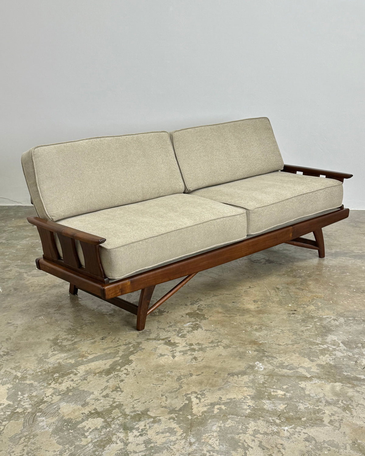 MID-CENTURY 3 SEATER COUCH BY AIRFLEX