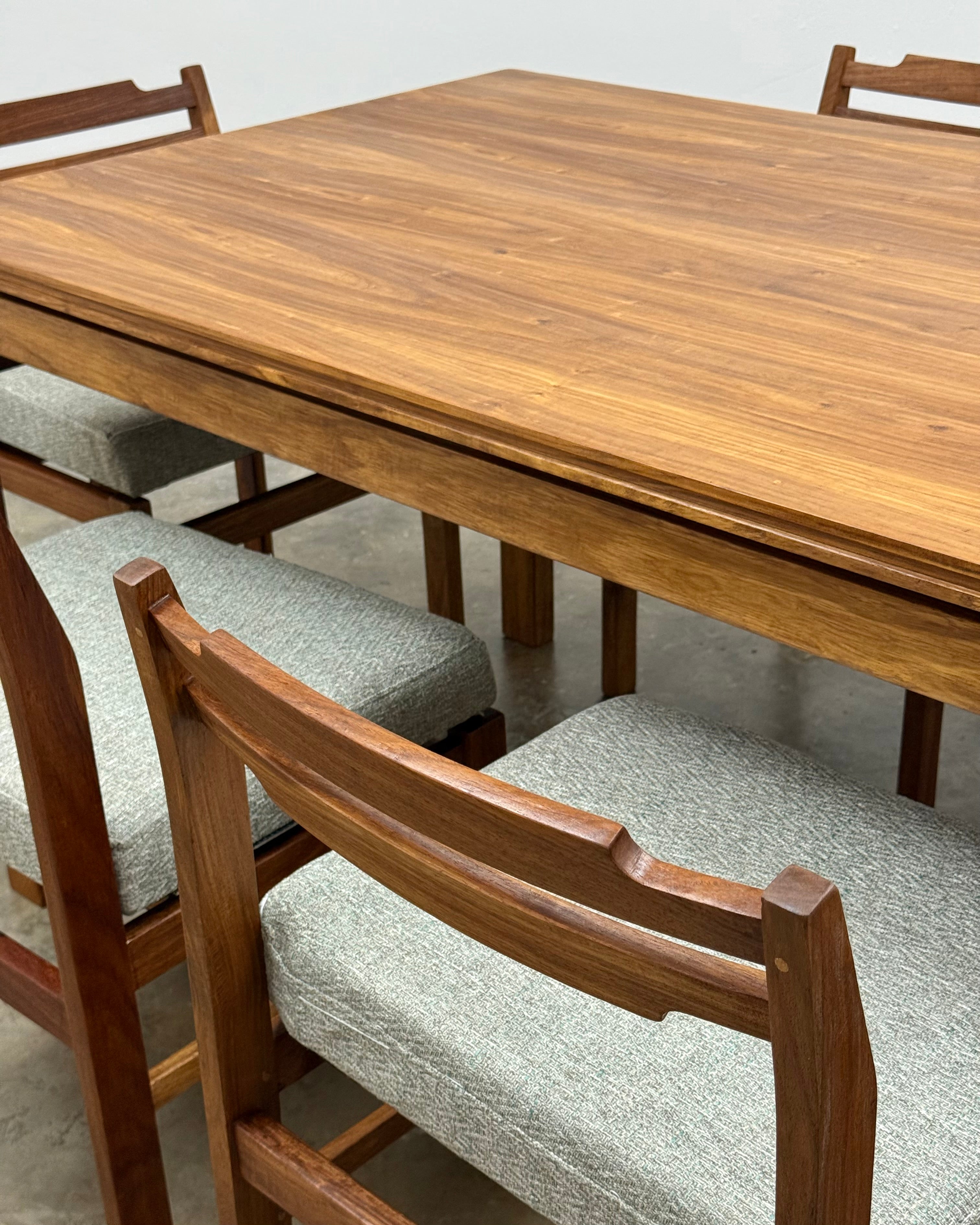 MID-CENTURY 6 SEATER DINING SET BY NOVOCRAFT