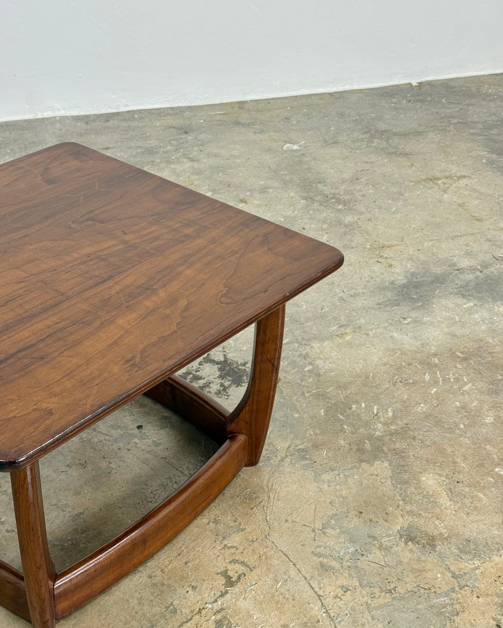 MID-CENTURY COFFEE TABLE BY AIRFLEX