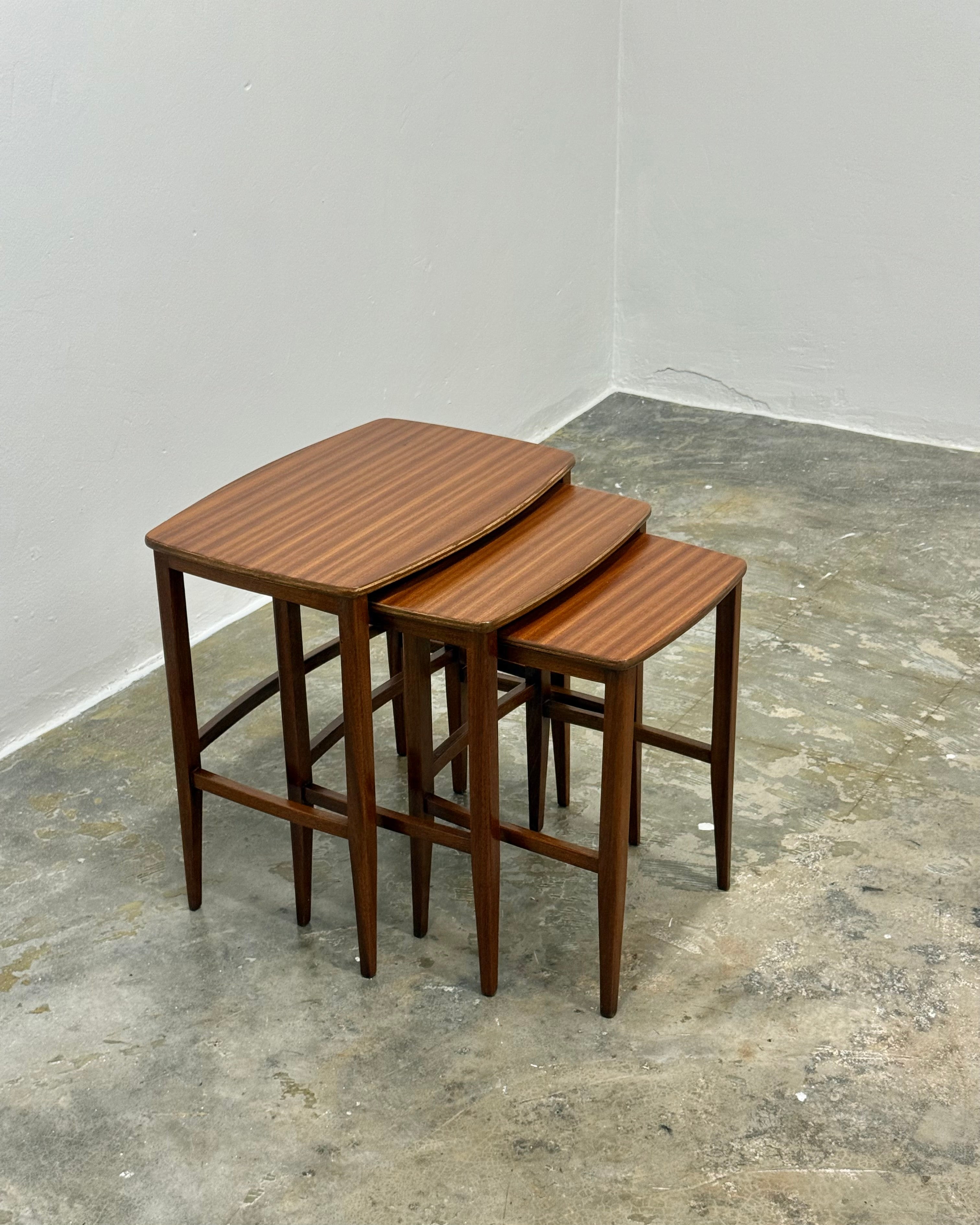 TRIO OF NESTING TABLES BY DS VORSTER